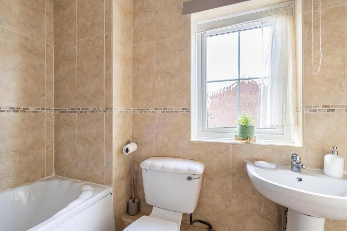 Ori's Hut Homestay Luton (Bedfordshire)